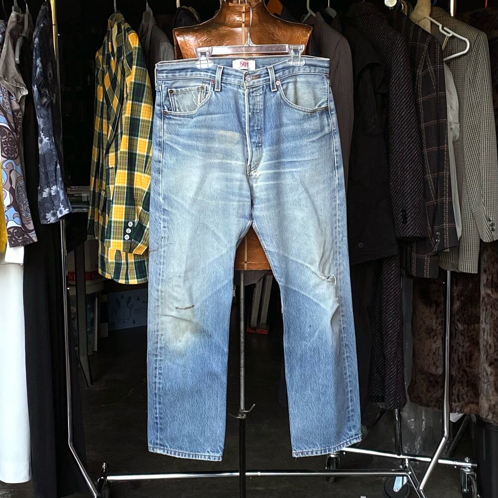 Y2K Modern Levi’s 501 Straight Leg Button Fly Distressed High Waist Jeans